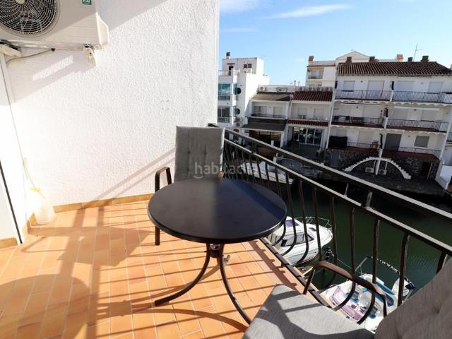 Piso en venta en Empuriabrava, Port Banyuls Port Alegre Port Empordà Costa Brava. Apartamento con vistas al canal en Empuriabrava. Pisos.