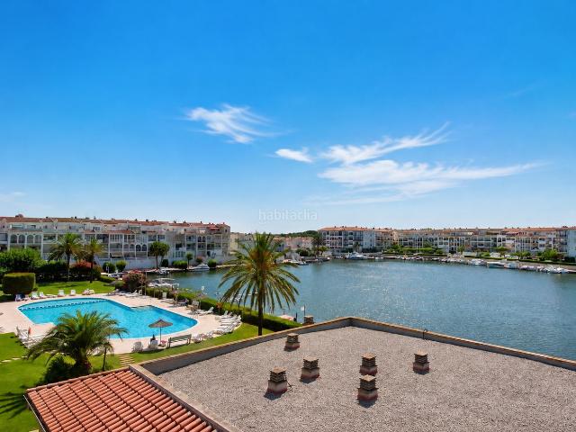Piso en venta en Empuriabrava, Sant Maurici Costa Brava. Apartamento con licencia turística en Sant Maurici. Pisos.