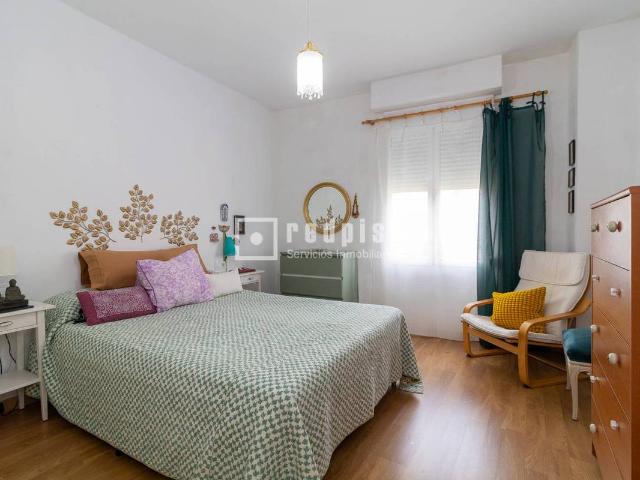 Piso en Venta en En Corts Doctor Waksman
