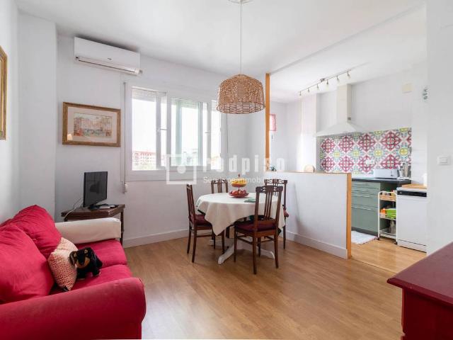 Piso en Venta en En Corts Doctor Waksman