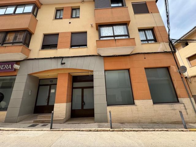 Piso en venta en Enguera. Encantador Piso en Enguera con Vistas Exteriores Gran Oportunidad. Pisos.