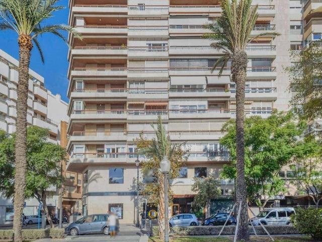 Piso en Venta en Ensanche Diputación