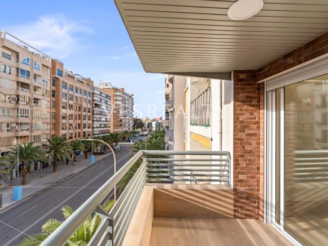 Piso en Venta en Ensanche Diputación
