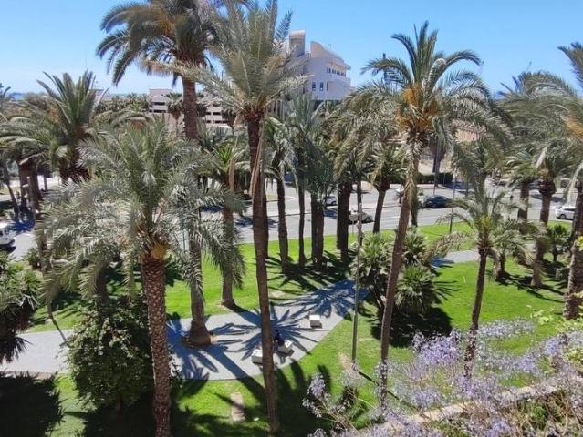 Piso en Venta en Ensanche Diputación