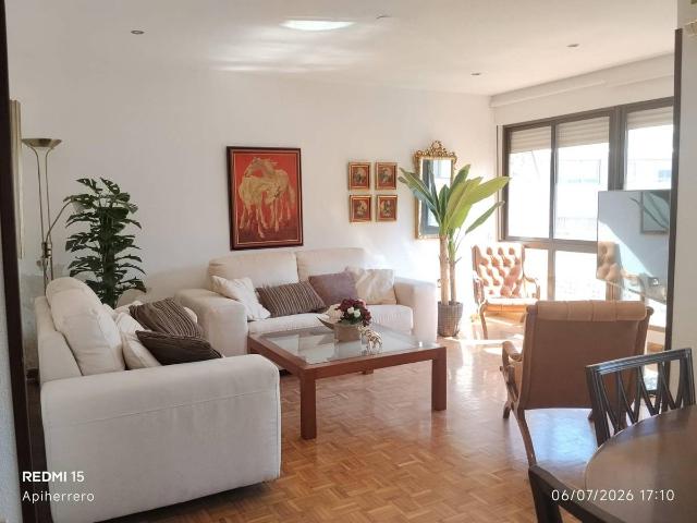 Piso en Venta en Ensanche Diputación