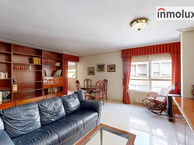 Piso en Venta en Ensanche Diputación