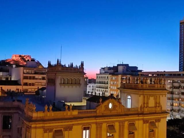 Piso en Venta en Ensanche Diputación