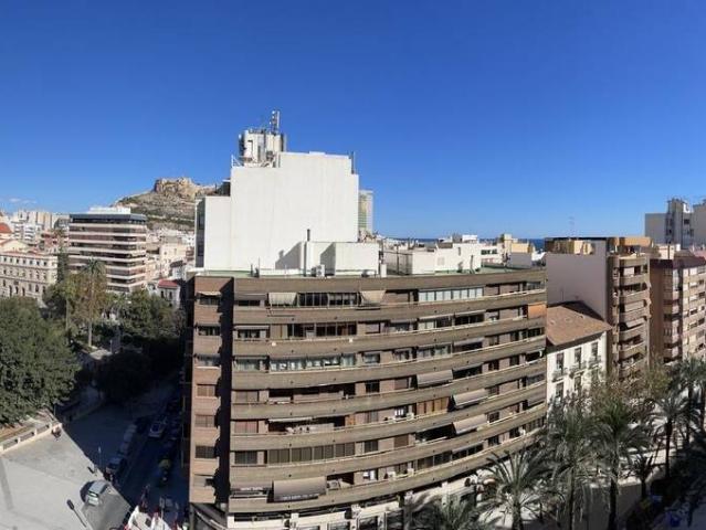 Piso en Venta en Ensanche Diputación