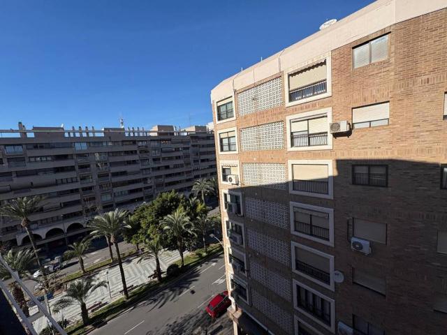 Piso en Venta en Ensanche Diputación