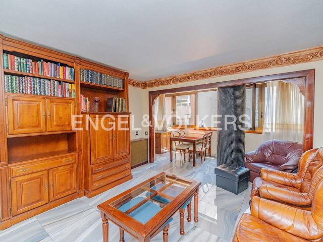 Piso en Venta en Ensanche Diputación