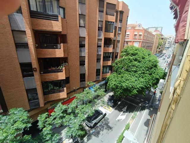 Piso en Venta en Ensanche Diputación