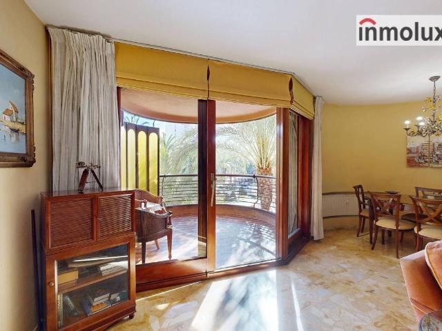 Piso en Venta en Ensanche Diputación