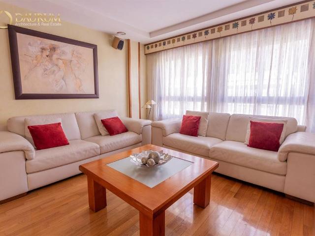 Piso en Venta en Ensanche Diputación