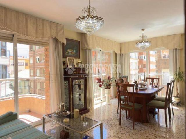 Piso en Venta en Ensanche Diputación