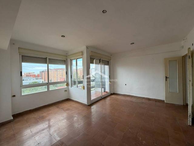 Piso en Venta en Ensanche Parque del Oeste