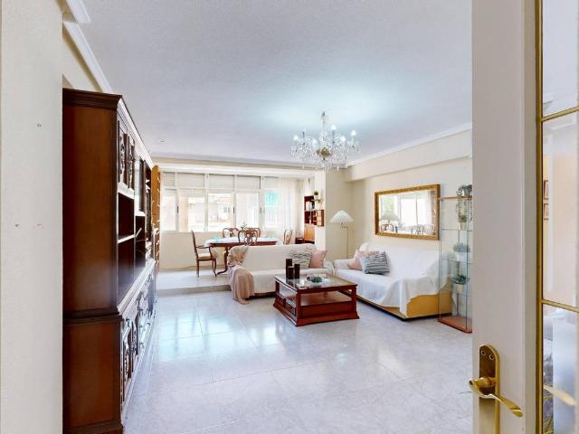 Piso en Venta en Ensanche