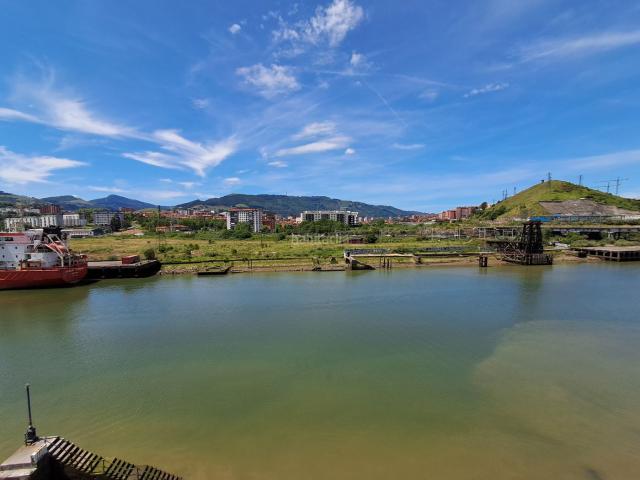 Piso en venta en Erandio. fasntásticas vistas a la ría. Pisos.