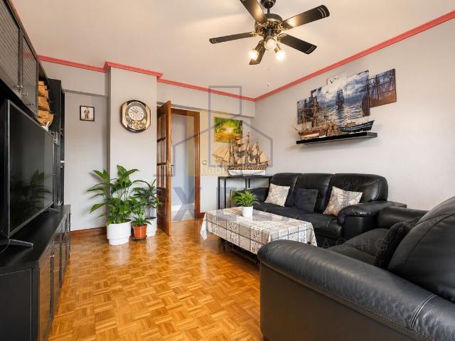 Piso en venta en Erandio. Piso de 4 habitaciones en Astrabudua, amplio y en muy buen estado. Pisos.