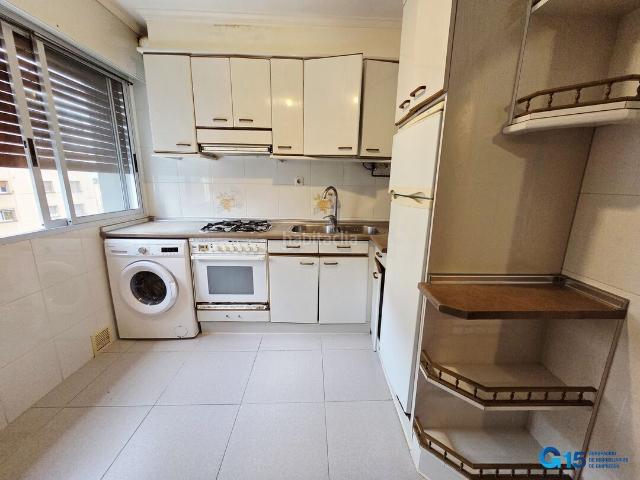 Piso en venta en Errenteria, Capuchinos Galtzaraborda. Piso de tres dormitorios con ascensor. Pisos.