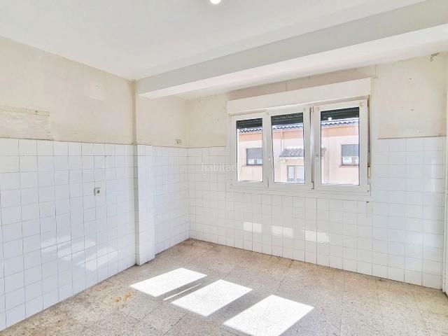Piso en venta en Errenteria, Centro. ERRENTERIA PISO ALTO, EXTERIOR, SOLEADO, CON 2 BALCÓNES. Pisos.