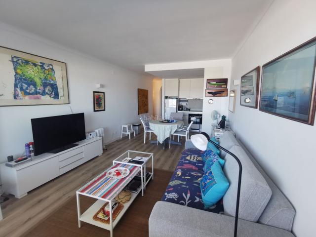 Piso en venta en Escala L´, Port La Clota Puig Sec Costa Brava. Apartamento en primera línea del Puerto de L'Escala con amplia terraza, piscina y garaje cerrado. Pisos Escala.