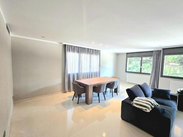 Piso en venta en Escaldes Engordany, Els Vilars d´Engordany Pirineos. PISO CÉNTRICO Y EXCLUSIVO EN ESCALDES, TRES HABITACIONES, DOS PLAZAS DE PARKING Y TRASTERO. Pisos.
