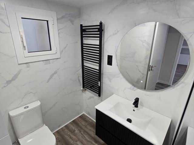 Piso en venta en Esparreguera, de 59 m² 2 habitaciones por 225.000