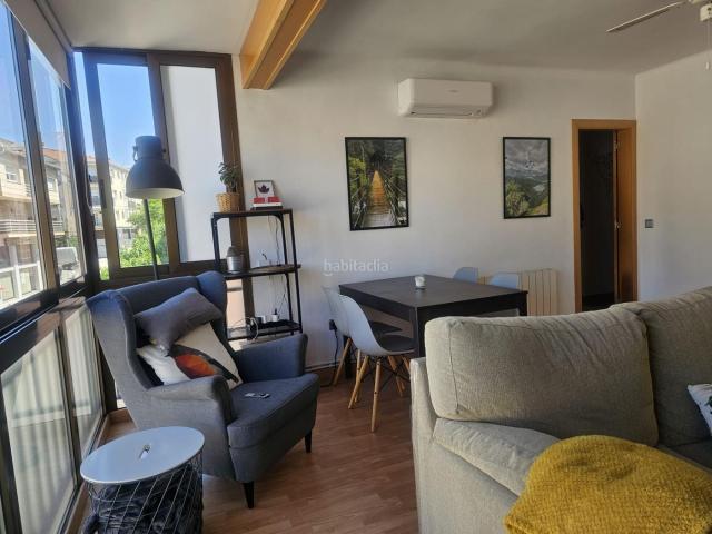 Piso en venta en Esparreguera, Nucli Urbà. Acogedor piso en Esparreguera, ideal para entrar a vivir por 185.500. Pisos.