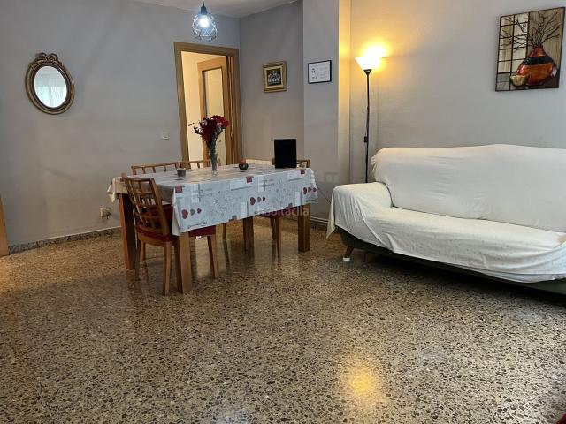 Piso en venta en Esparreguera, Nucli Urbà. Acogedora planta baja lista para entrar a vivir. Pisos.