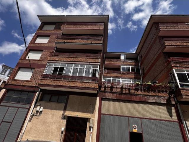 Piso en venta en Espinosa de los Monteros. Venta de piso de 3 habitaciones en Espinosa de los Monteros. Pisos Espinosa de los.