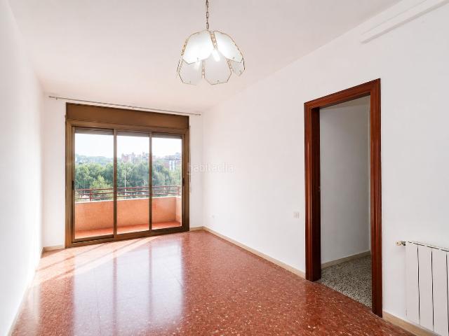 Piso en venta en Esplugues de Llobregat, Can Clota. DOS BALCONES CUATRO HABITACIONES. Pisos Esplugues de.