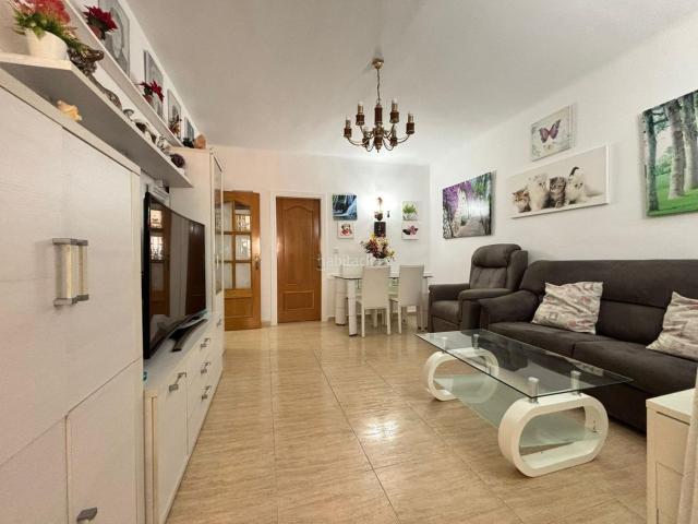 Piso en venta en Esplugues de Llobregat, Can Vidalet. PRECIOSO PISO EN VENTA EN CAN VIDALET TOTALMENTE REFORMADO CON TERRAZA Y ASCENSOR. Pisos Esplugues de.