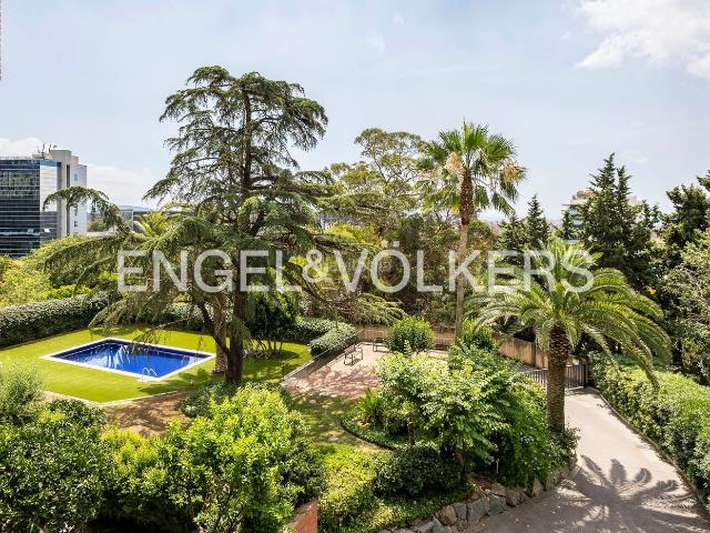 Piso en venta en Esplugues de Llobregat, Centre. Residencia exclusiva en finca de autor, a las puertas de Barcelona. Pisos Esplugues de.