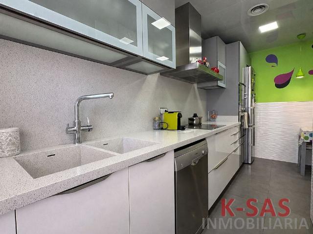 Piso en venta en Esplugues de Llobregat, de 116 m² 3 habitaciones por 550.000