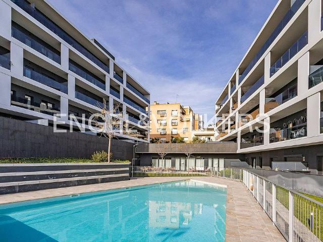 Piso en venta en Esplugues de Llobregat, de 70 m² 2 habitaciones por 470.000