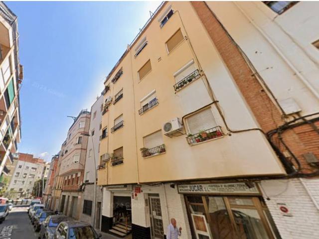 Piso en venta en Esplugues de Llobregat – Zona tranquila y bien comunicada