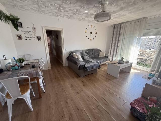 Piso en Venta en Espronceda