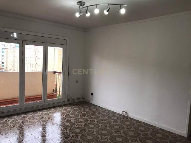 Piso en Venta en Espronceda