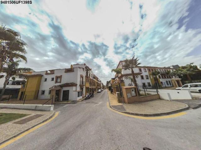 Piso en venta en Estepona, Nueva Atalaya. Se vende Piso ALQUILADO en Calle Veleta Estepona, Málaga. Pisos.