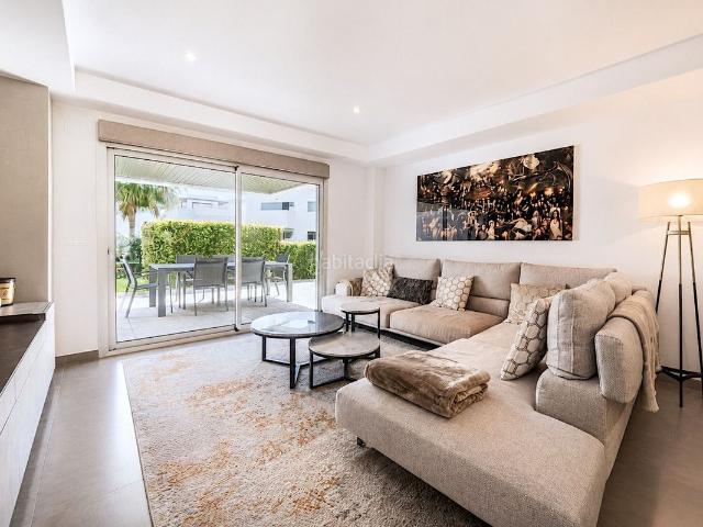 Piso en venta en Estepona, Nueva Atalaya. Pisos.
