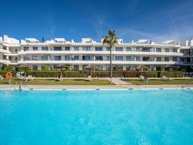 Piso en venta en Estepona, Bel Air. Pisos.