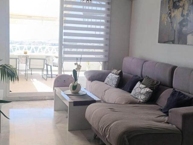 Piso en venta en Estepona, Direccion Sabinillas Casares Playa
