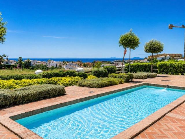 Piso en venta en Estepona, El Velerín. Selwo. Pisos.