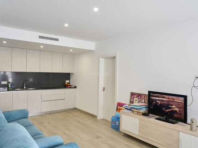 Piso en venta en Estepona, Parque Central. Vivienda Reformada con Estudio Independiente en el Puerto de Estepona BAJADA DE PRECIO 475.000?! Precio 495.500 ? Superficie 137. Pisos.