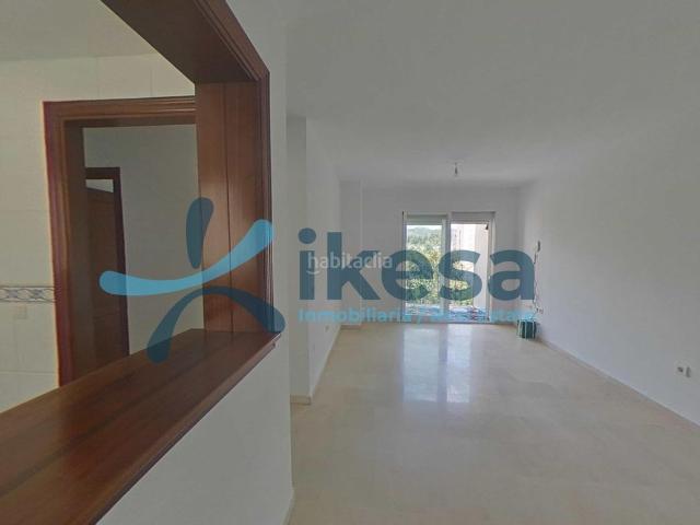 Piso en venta en Estepona, Sierra de Estepona Avda. de Andalucía. Venta de vivienda en Estepona, Málaga. Activo Inmobiliario Sin Posesión, VIVIENDA ALQUILADA, IDEAL PARA INVERSORES, NO SE PUEDE VI.