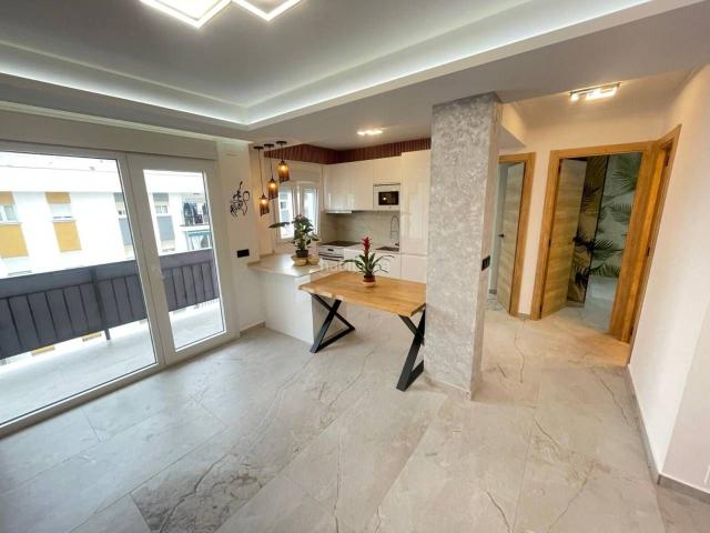 Piso en venta en Estepona, Sierra de Estepona Avda. de Andalucía. Piso en venta en Zona Avenida de Andalucía. Pisos.