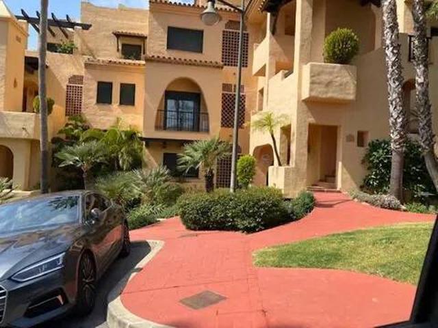 Piso en Venta en Estepona