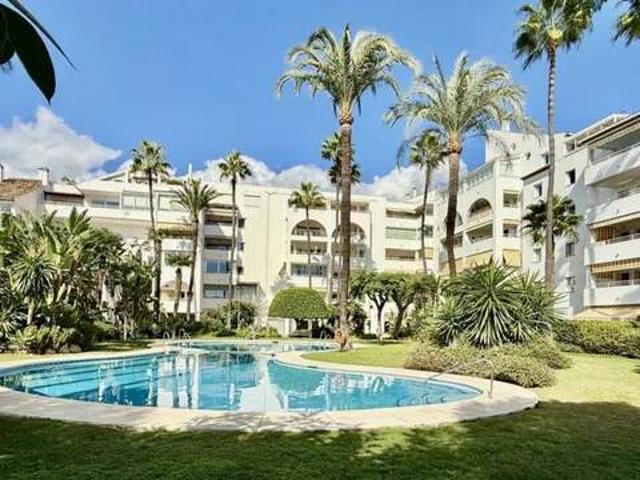Piso en Venta en Estepona