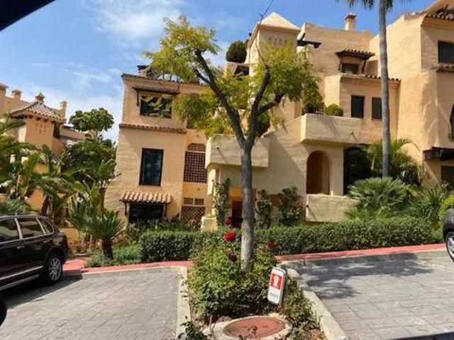 Piso en Venta en Estepona