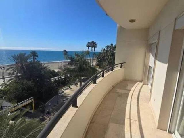 Piso en Venta en Estepona